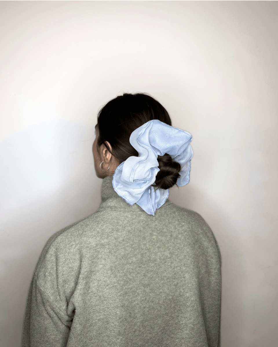 Upcycling-Scrunchie-Chouchou-Les_Filles_de_l_Usine-bleu