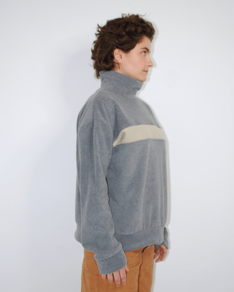 Inclusif_Ecoresponsable-Chandail-Polar-Gris-Les_Filles_de_l_Usine-Fait_a_Montreal- Les Filles de l'Usine