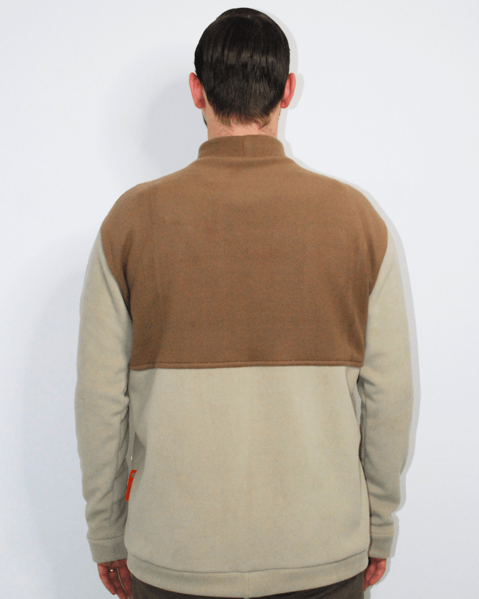 Inclusif-Ecoresponsable-Chandail-Polar-Beige-Les_Filles_de_l_Usine-Fait_a_Montreal- Les Filles de l'Usine